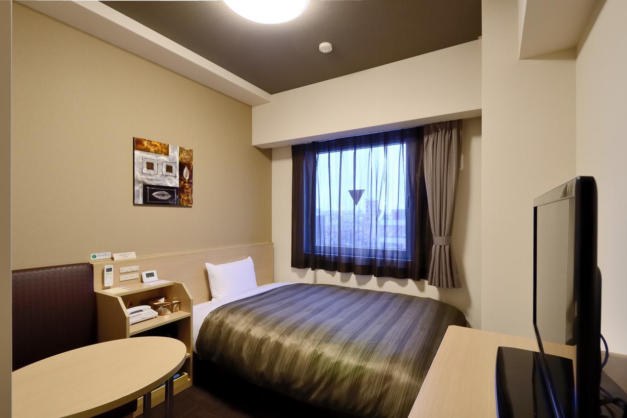 Hotel Route-Inn Yanagawa Ekimae Екстер'єр фото